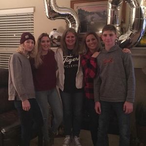 Meet your Posher, Dawn